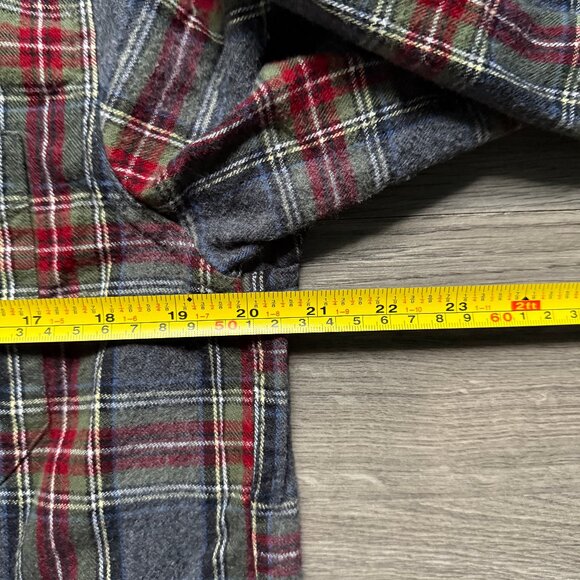 L.L. Bean Men's Scotch Plaid Flannel Shirt - Grey - Picture 4 of 10